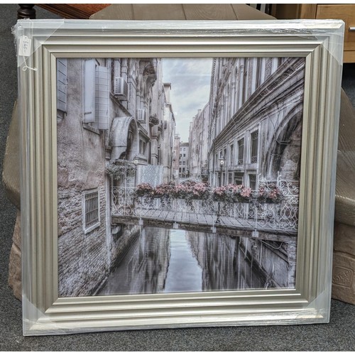 272 - 75 x 75 cm new Venetian bridge print, textured effect and jewelled on glazing for definition