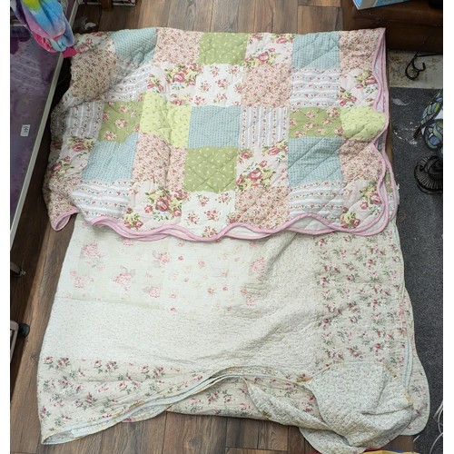 103 - 260 x 195 cm and 240 x 210 cm patchwork style vintage throws