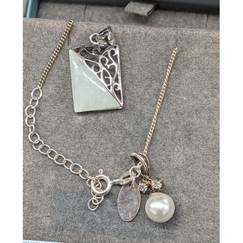 426 - 925 silver pendant necklace and other 925 silver pendant