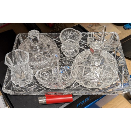 99 - 1930/40's clear glass dressing table set