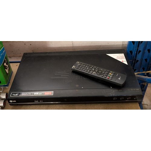 110 - LG DVB-T DVD recorder with remote control model DRT389H