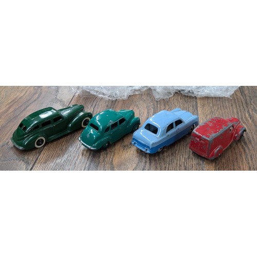 100 - Small bundle of 4 x early vintage Dinky vehicles in good condition - Chrysler, Devon & Zephyr