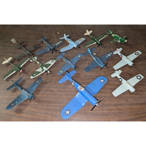 211 - Bundle of constructed and painted vintage model WWII military aircraft, mostly good but couple with ... 