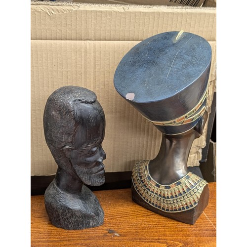 116 - 23 cm tall vintage African carving male head and 30 cm tall Nefertiti bronze look resin bust (chip o... 