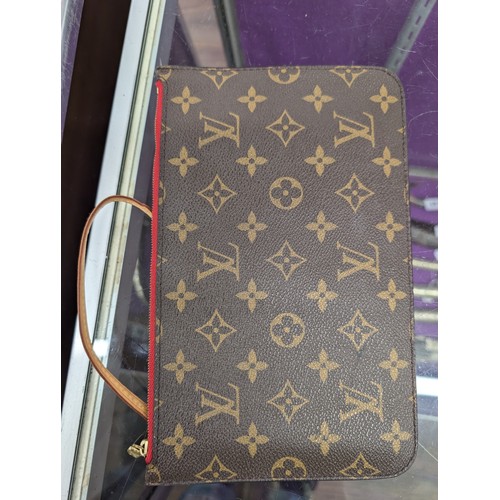 352 - Genuine Louis Vuitton monogram Neverfull pochette in cloth protector