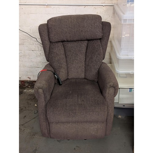 195 - Electric rise and recline disability chair