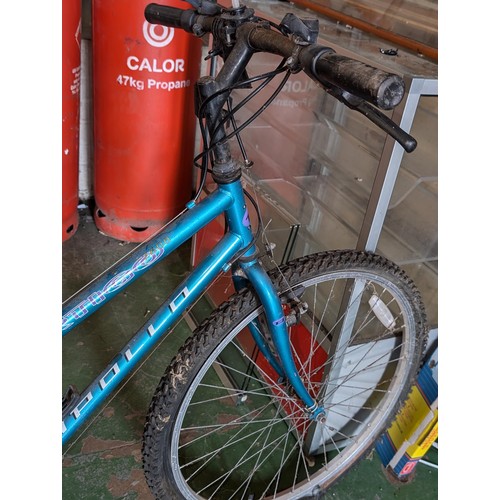 494 - Apollo Vertigo 2600 ladies and Strongbow gents y frame mountain bikes needing servicing and inner tu... 