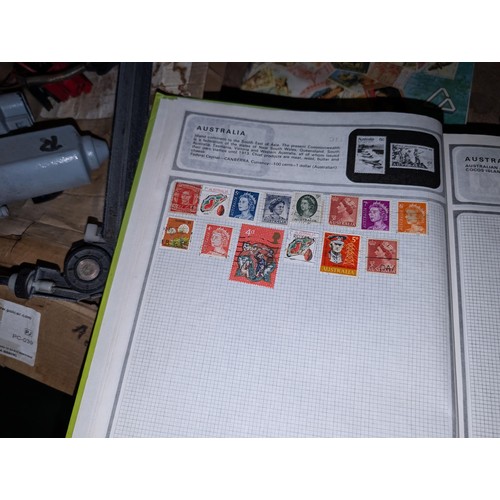 139 - Safari stamp album with stamps