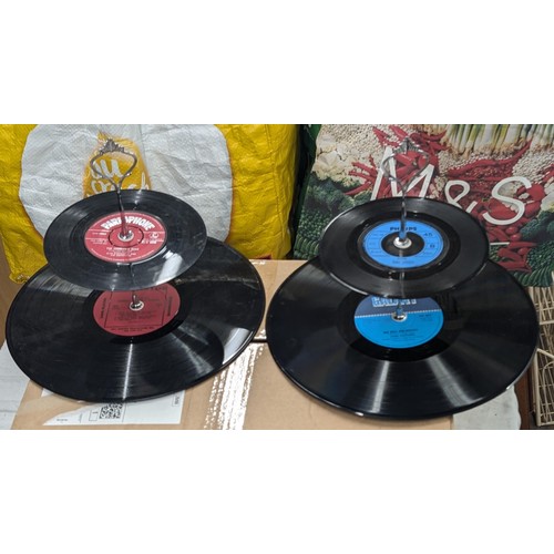 1 - Kitsch pair of vinyl album and single 2-tier cake plates