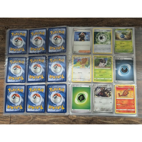 72 - Folder of 135 x assorted Pokemon trading cards