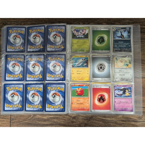 72 - Folder of 135 x assorted Pokemon trading cards