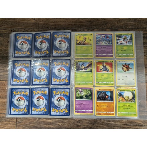 72 - Folder of 135 x assorted Pokemon trading cards