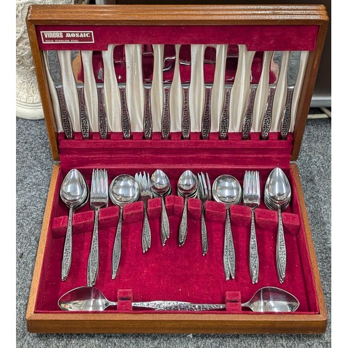 147 - Vintage Viners Mosaic canteen of cutlery in wooden case - 2 x forks missing