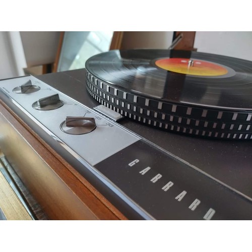 480 - Vintage and desirable Garrard 401 record player with Acos lustre precision pick up arm. Original and... 