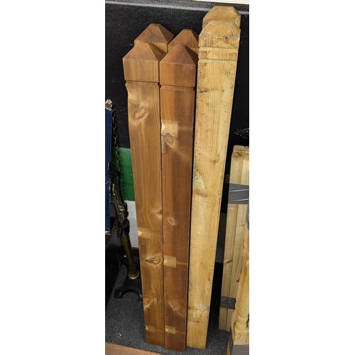 378 - Set of 4, plus pair of non matching 4ft wooden posts