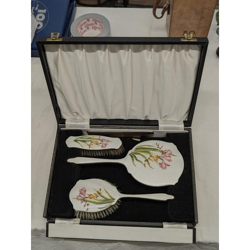 294 - As new vintage Guilloche look silver plated ladies vanity set in case