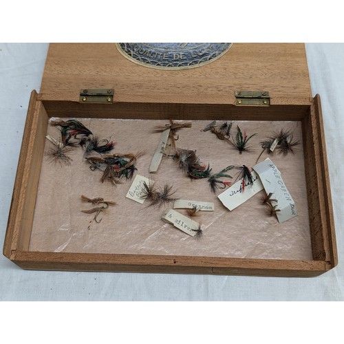 361 - Box of vintage fishing fly's