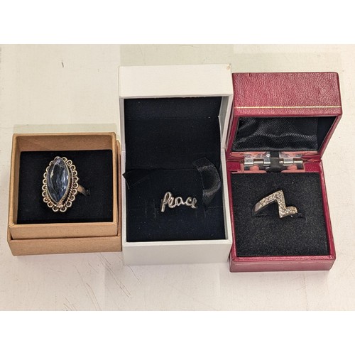 252 - 3 x 925 silver rings - boxed