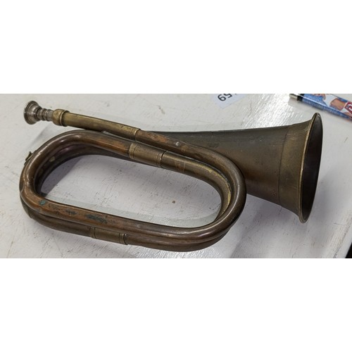 516 - Vintage brass military/parade bugle