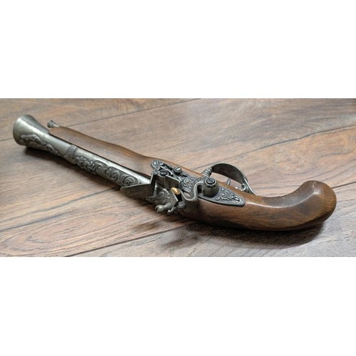 150 - 17th century Replica flintlock pistol wood/metal - working trigger