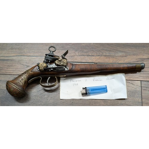 151 - Predator 2 Raphael Aldoni 1715 REPLICA flintlock pistol wood/metal - working trigger