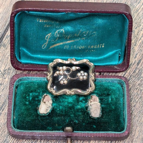 588 - 19th century 3 x 2.5cm mourning brooch with seed pearls - 1840 inscribed on rear