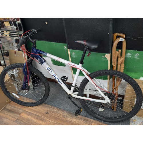 421 - Apollo Evade gents ultra lightweight 21-speed mountain bike, with front and back disc brakes