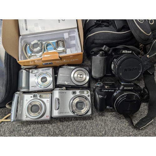 62 - Bundle of 7 x assorted digital cameras including boxed Canon power shot A470, Sony cyber shot DSC-H1... 