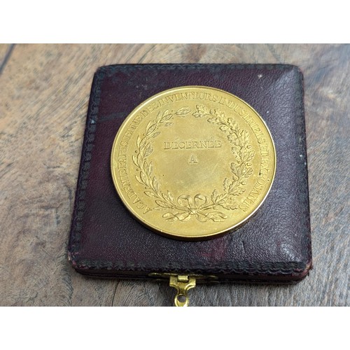 416 - Ville De Paris Exposition gold tone medal - 2