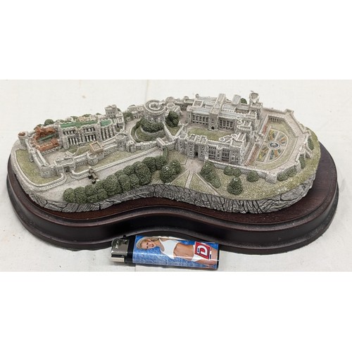 189 - Composite model of Windsor Castle (number 120) on 10.75 x 6