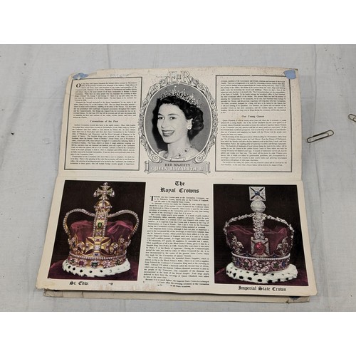 1080 - 1953 Queen Elizabeth II coronation stand up model (pop-up) of the royal state coach by Daily Express... 