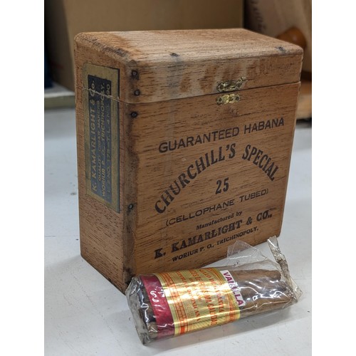 1252 - Vintage Churchill Specials (Kamarlite & Co) wooden cigar box with unopened pack of 6 x vanilla small... 