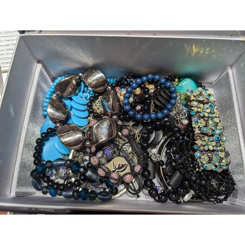 69 - Good bundle of assorted dress and costume jewellery in Virgin Vie jewellery and trinket boxes