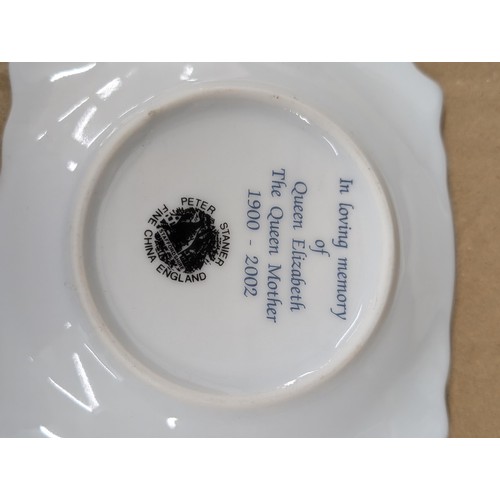 133 - Trio of Queen mother commemorative items being 2 x plates and 1 x dish