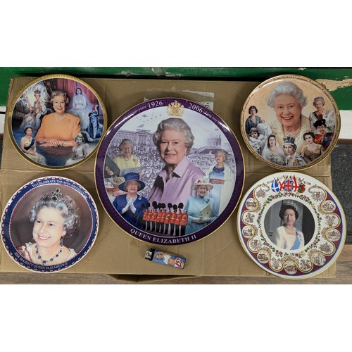 161 - Bundle of 5 x assorted Queen Elizabeth II birthday plates by Crown Windsor, C&W, Sutherland (exclusi... 