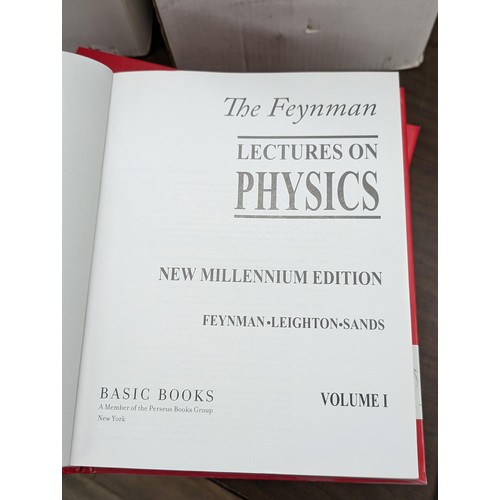 214 - The Feynman lectures on physics, 3 volume box set, 2010 new millennium edition in near mint conditio... 