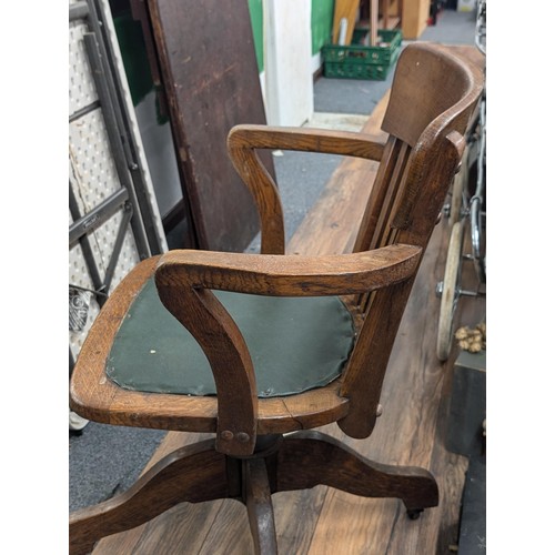 181 - Vintage oak bankers/ Office chair