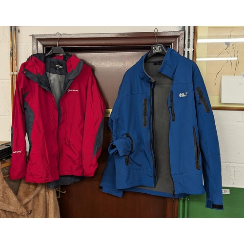 68 - Ladies Sprayway lightweight and waterproof jacket - size 14 and gents Jack Wolfskin lightweight jack... 