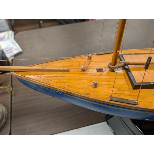 177 - Large wooden schooner pond boat (no sails), approx. 45.5