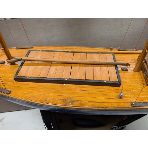 177 - Large wooden schooner pond boat (no sails), approx. 45.5