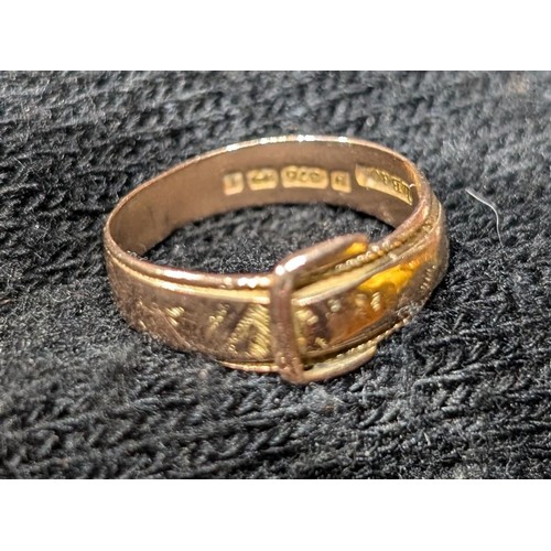 358 - Hallmarked 9 carat gold belt ring size P - 3.0 gm