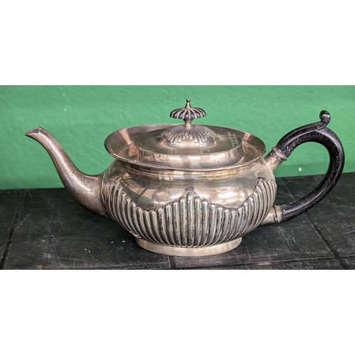 369 - 1896 London hallmarked silver teapot - 552gm