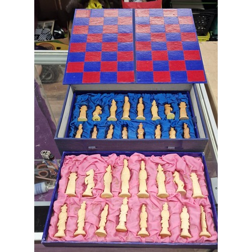 143 - Complete with board Chinese Hyle chess set