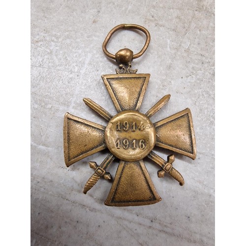 134 - WW2 French Croix de Guerre 1939 (cross with swords)