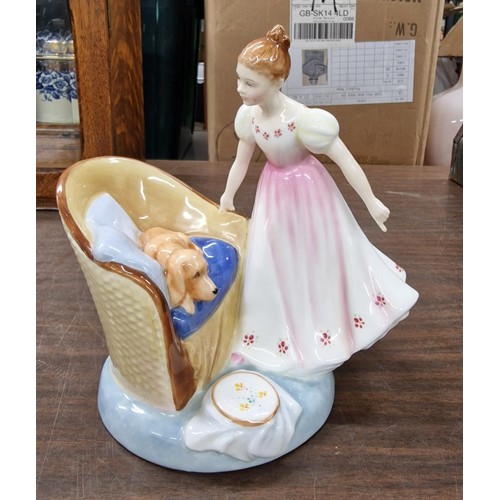 14 - Royal Doulton 'Beat You To It' figurine HN2871 (1978)