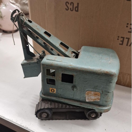 98 - Marx Lumar steam shovel truck with tracks approx 10.5