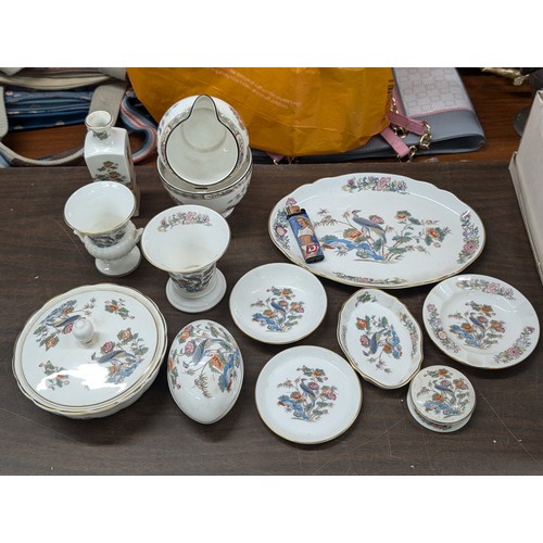 Collection of Wedgewood Kutani Crane crockery