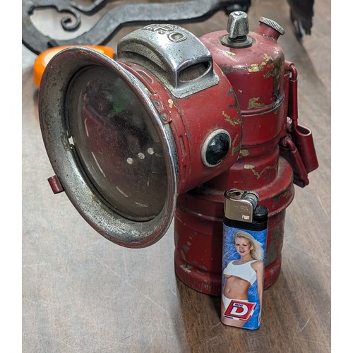 Lot 32        