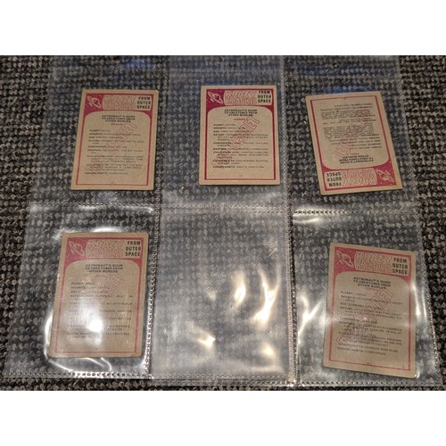 230 - 21 x genuine 1960's Chix Gum 
