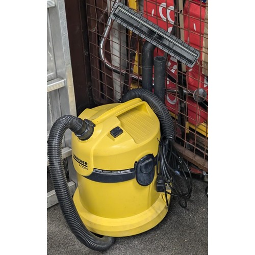 182 - Karcher A2004 wet/dry vac